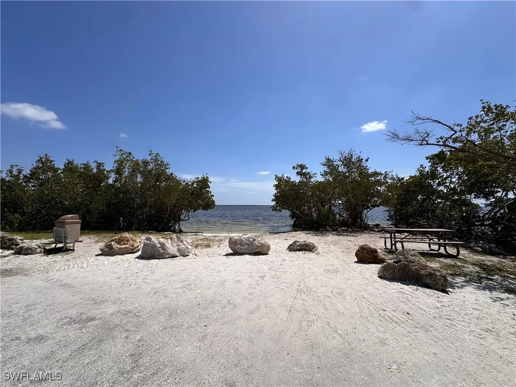 5848 Stringfellow Road St. James City FL 33956