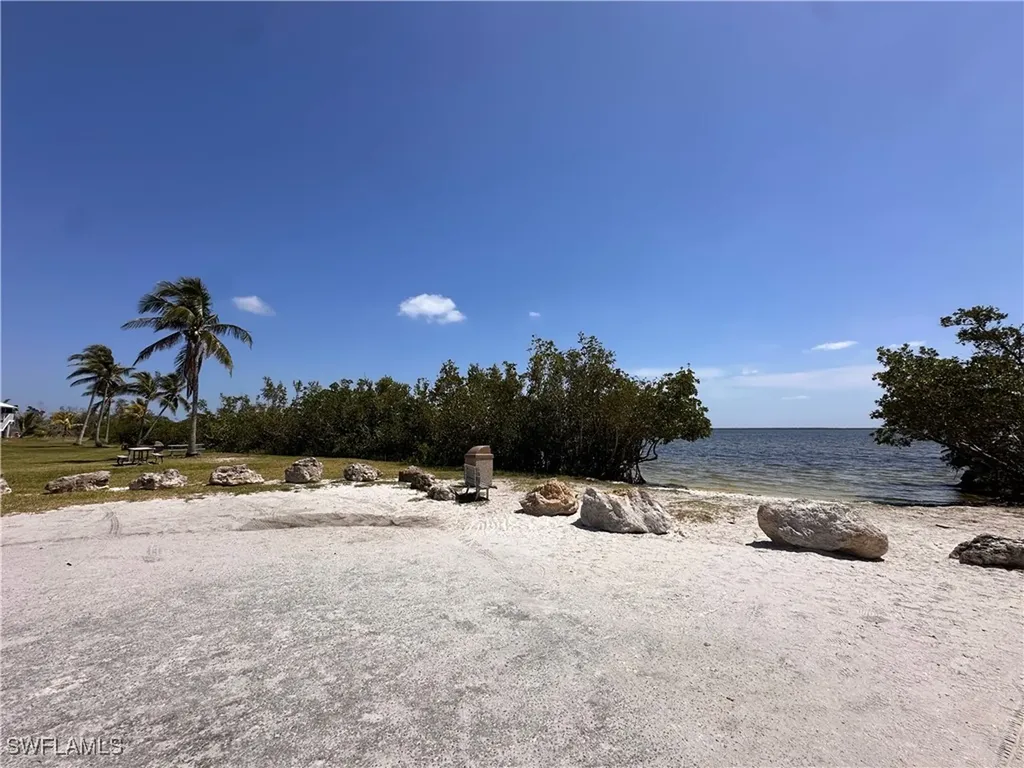 5848 Stringfellow Road St. James City FL 33956