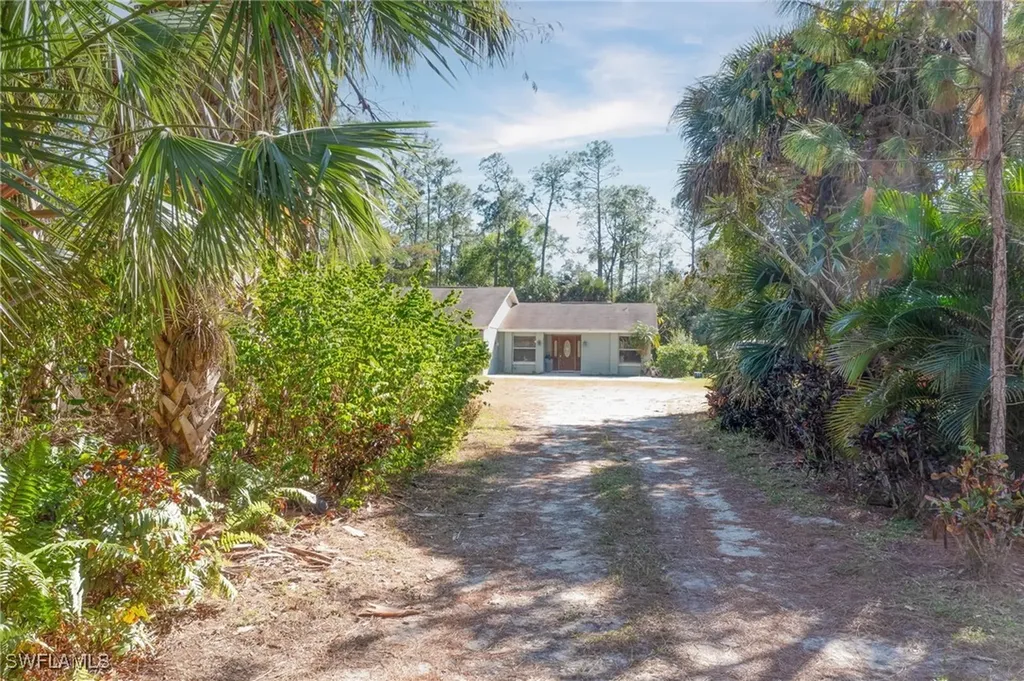 5380 Coral Wood Drive Naples FL 34119