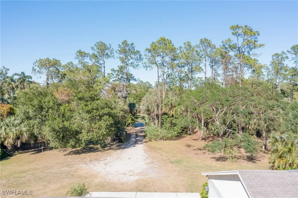 5380 Coral Wood Drive Naples FL 34119
