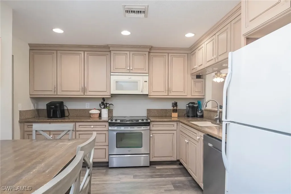 5380 Coral Wood Drive Naples FL 34119