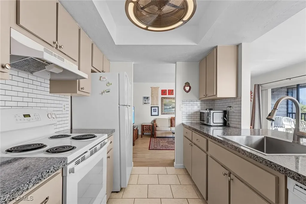 5241 Blue Crab Circle Bokeelia FL 33922