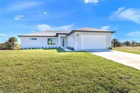 422 NE 25th Terrace Cape Coral FL 33909
