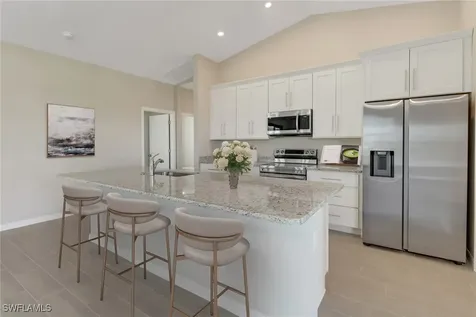 422 NE 25th Terrace Cape Coral FL 33909