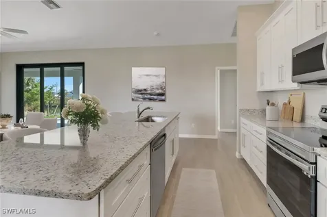 422 NE 25th Terrace Cape Coral FL 33909