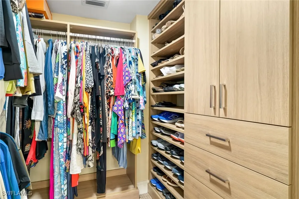 11118 Gulf Shore Drive Naples FL 34108