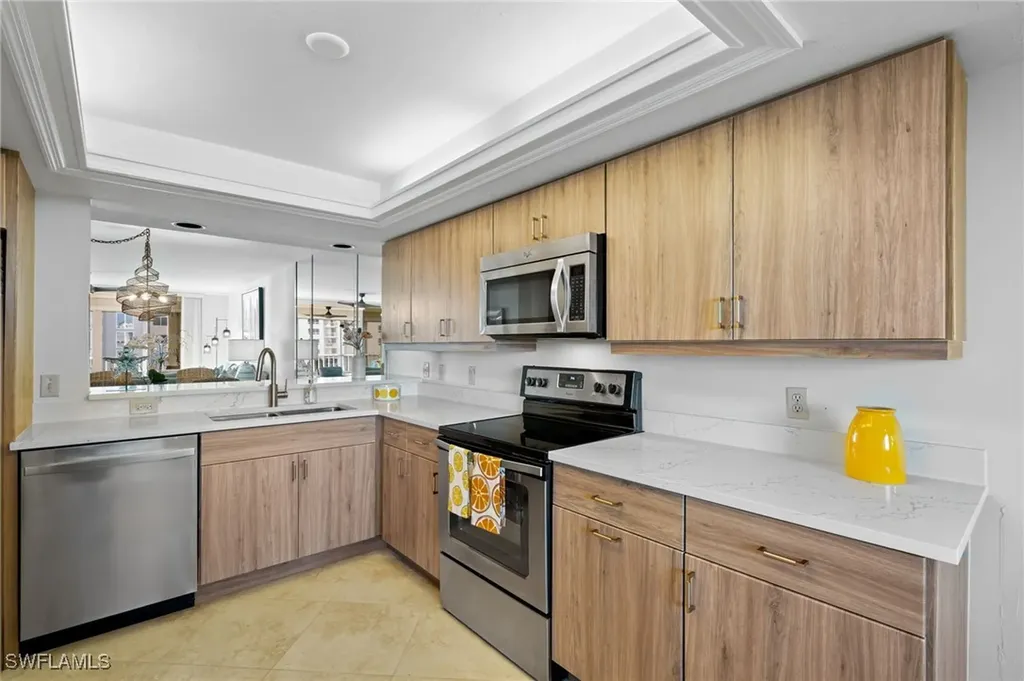 11118 Gulf Shore Drive Naples FL 34108