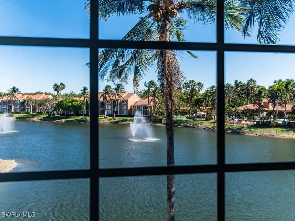 1185 Wildwood Lakes Boulevard Naples FL 34104