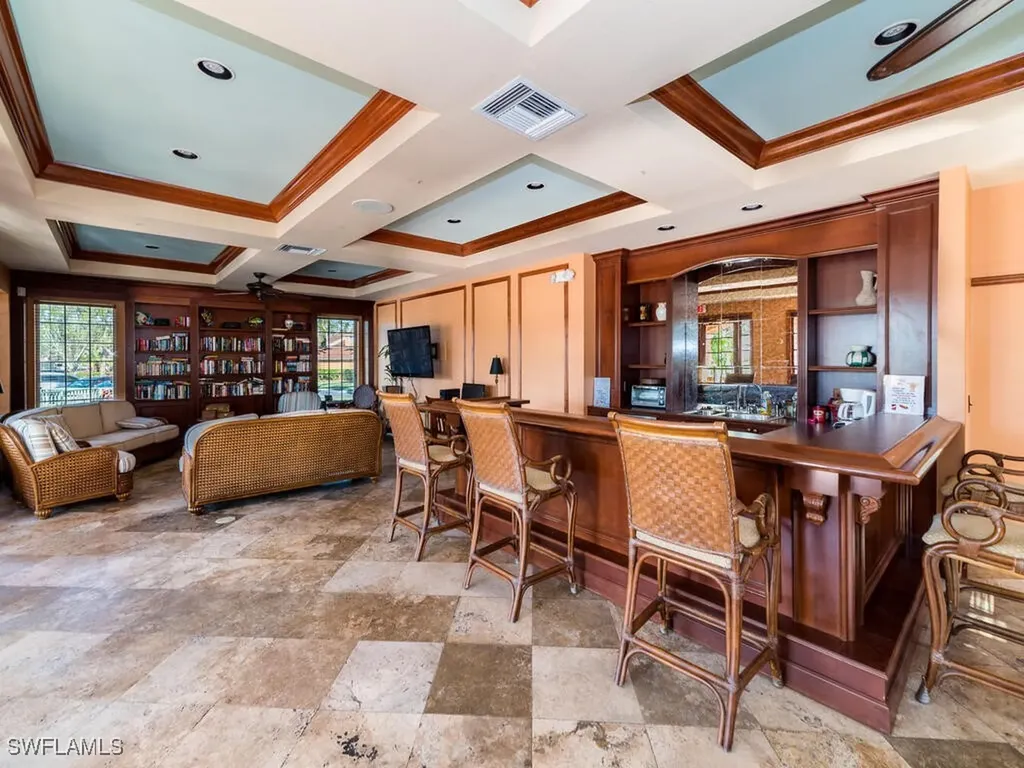 1185 Wildwood Lakes Boulevard Naples FL 34104
