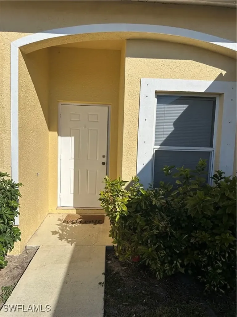 305 NE 27th Street Cape Coral FL 33909