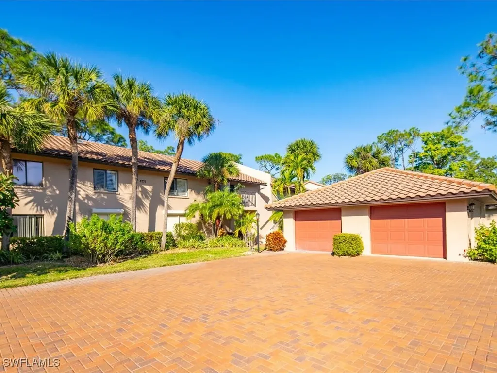 3231 Horse Carriage Way Naples FL 34105