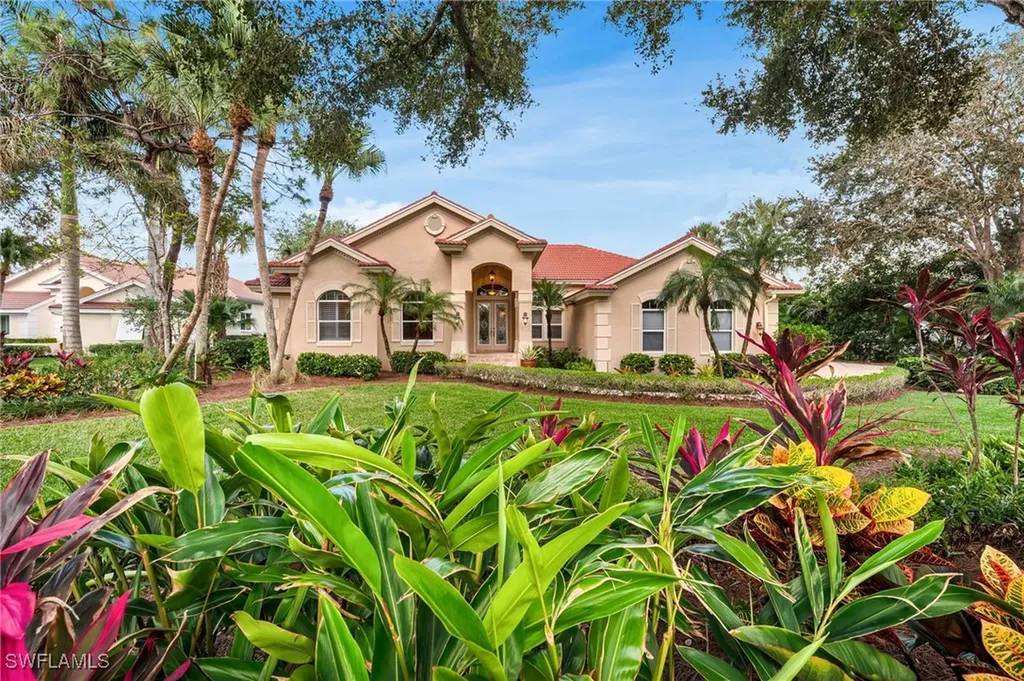 Bonita Springs FL, 27221 Ridge Lake Court