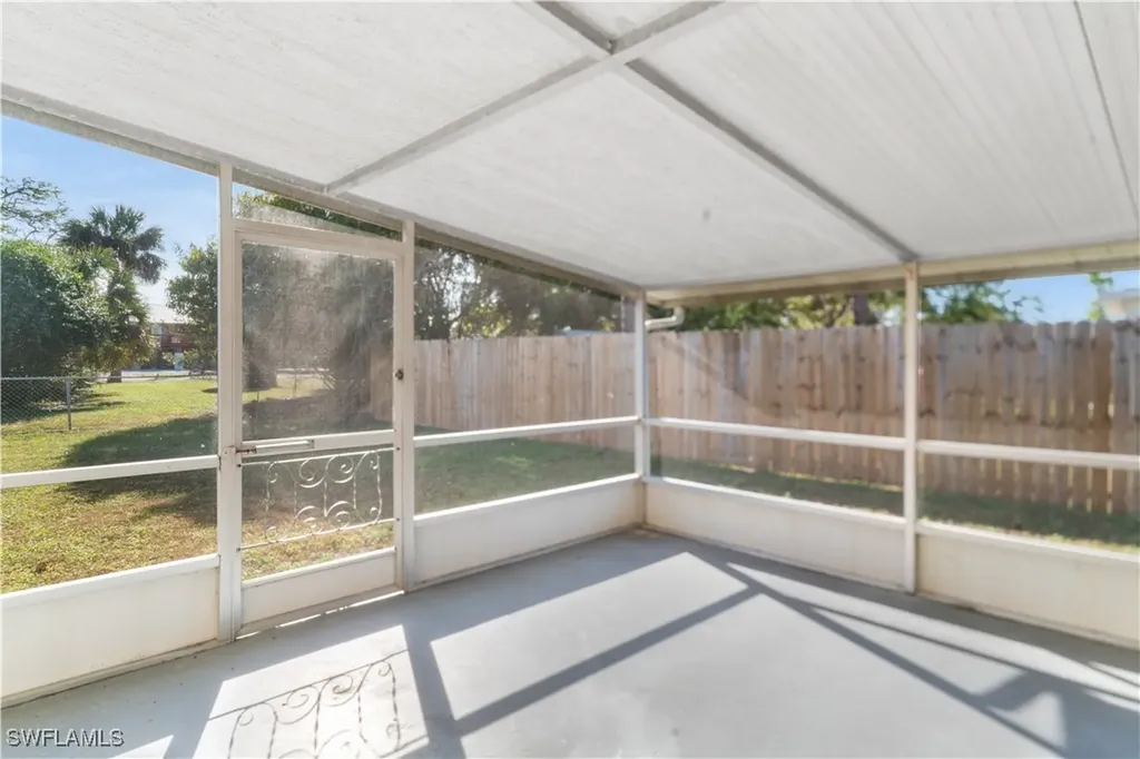 4820 Barcelona Circle Naples FL 34112