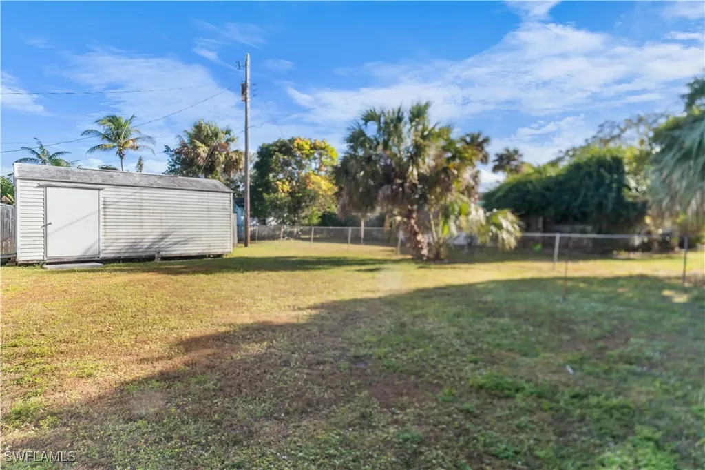 4820 Barcelona Circle Naples FL 34112