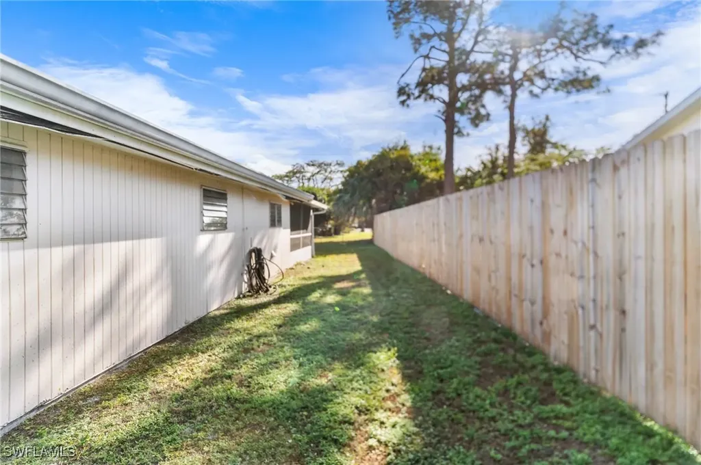 4820 Barcelona Circle Naples FL 34112