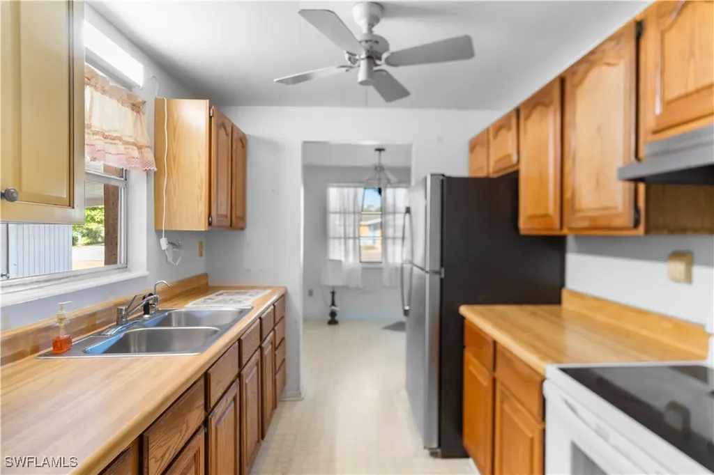 4820 Barcelona Circle Naples FL 34112
