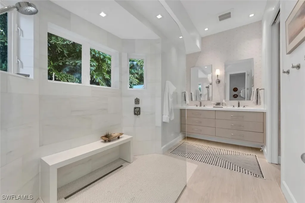 405 Rudder Road Naples FL 34102