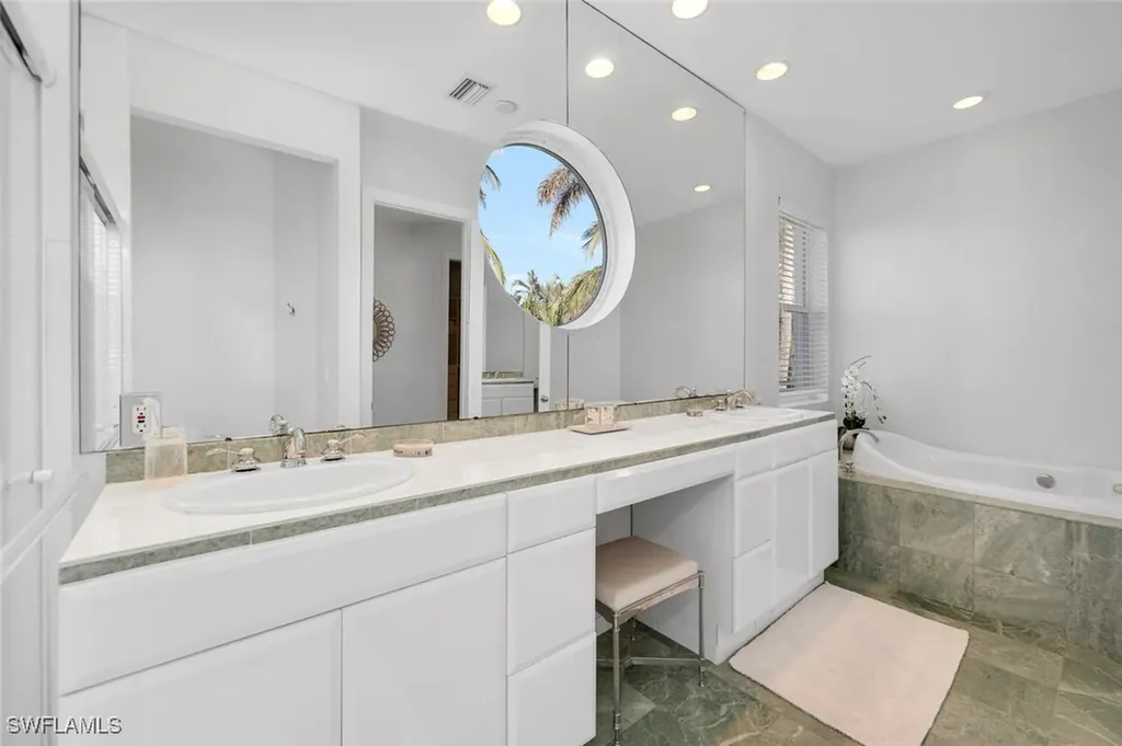405 Rudder Road Naples FL 34102