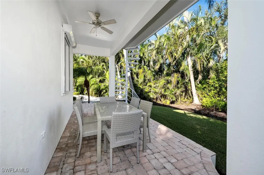 405 Rudder Road Naples FL 34102