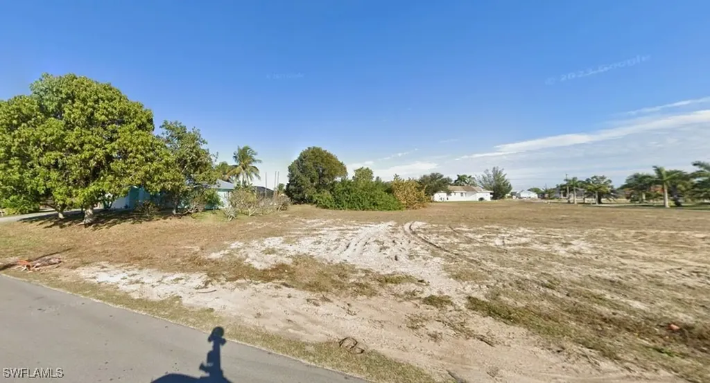 223 NW 39th Avenue Cape Coral FL 33993