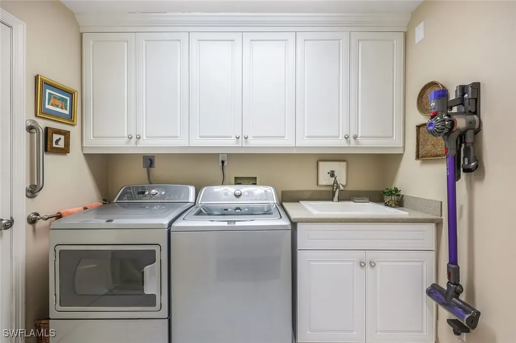 27136 Kindlewood Lane Bonita Springs FL 34134