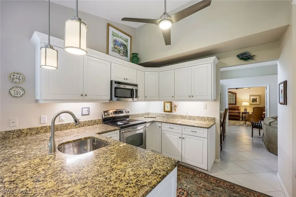 27136 Kindlewood Lane Bonita Springs FL 34134