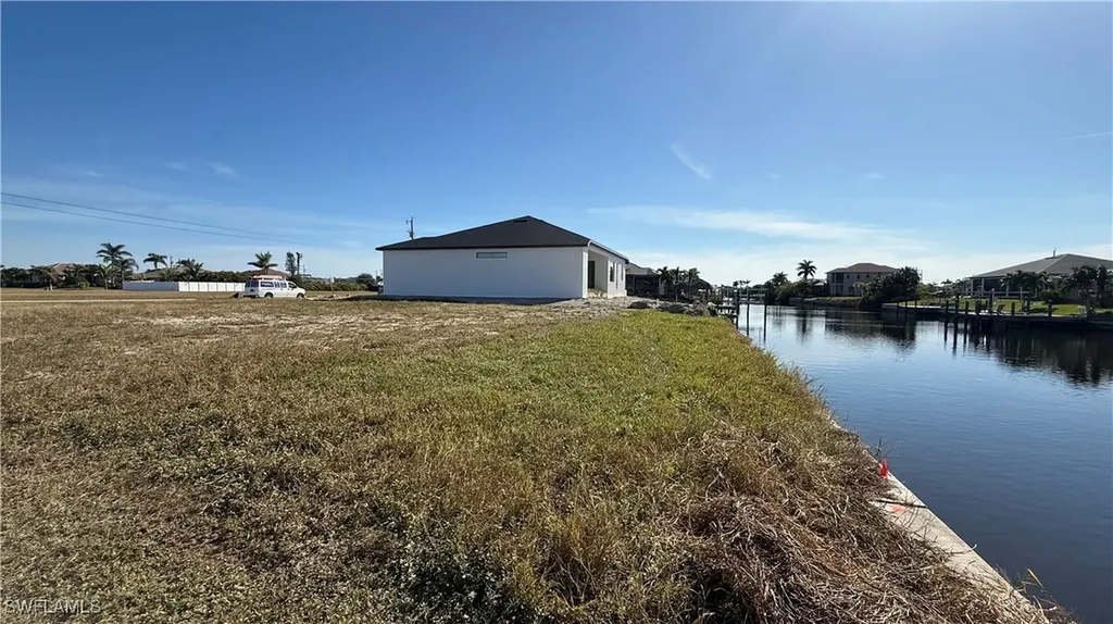 1442 NW 38th Place Cape Coral FL 33993