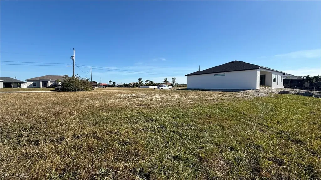 1442 NW 38th Place Cape Coral FL 33993