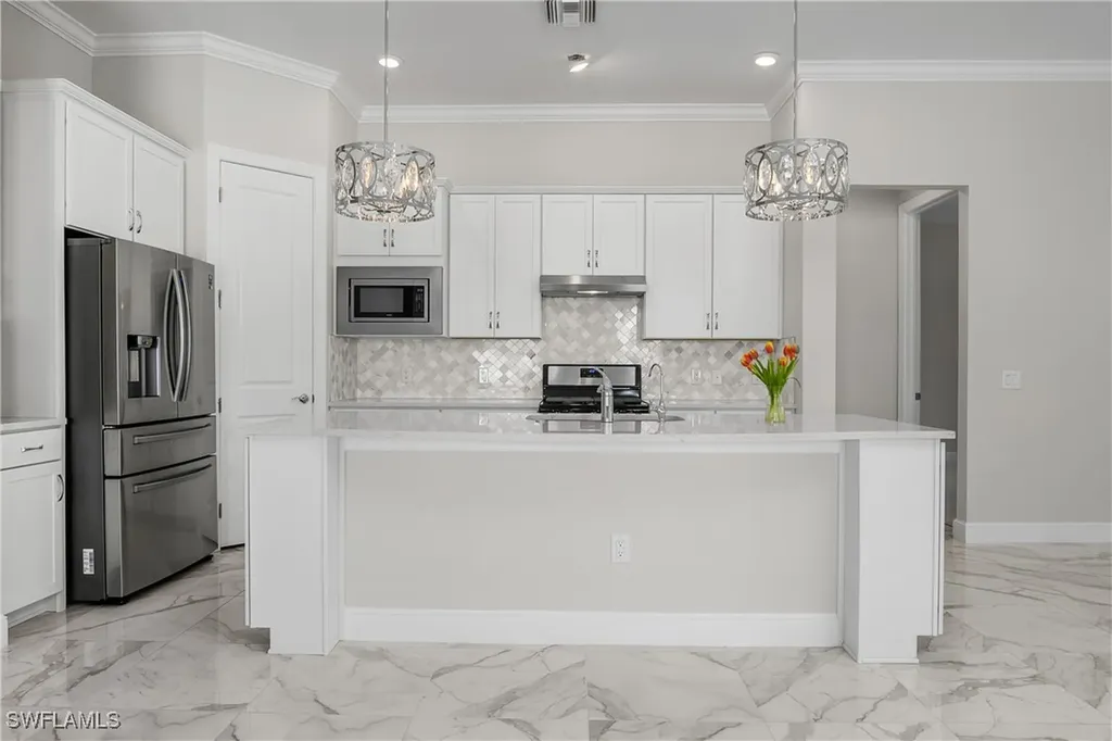 19260 Aqua Shore Drive Fort Myers FL 33913
