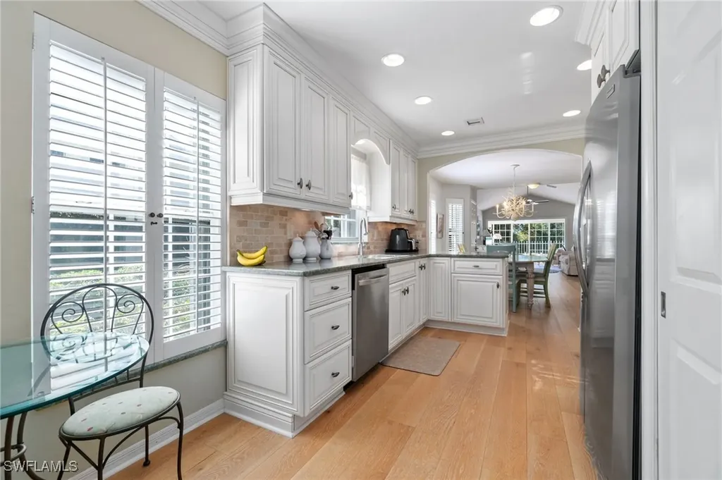 832 Rue Deville Naples FL 34108