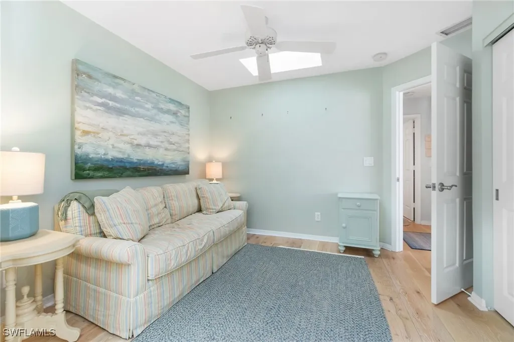832 Rue Deville Naples FL 34108