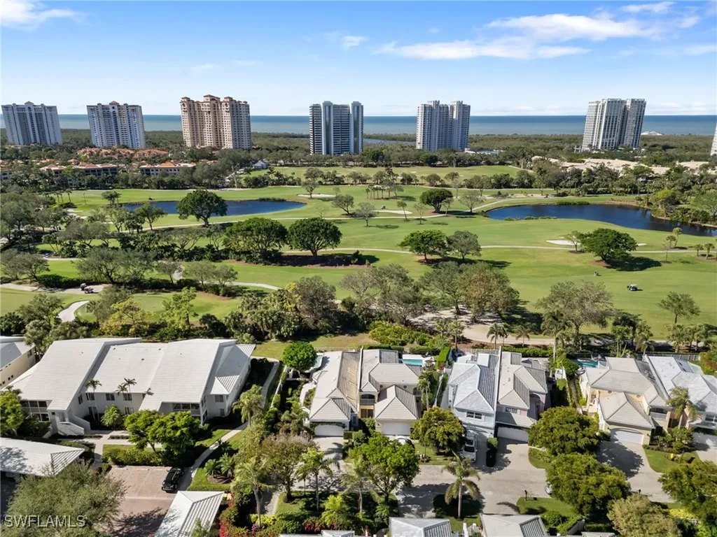 832 Rue Deville Naples FL 34108
