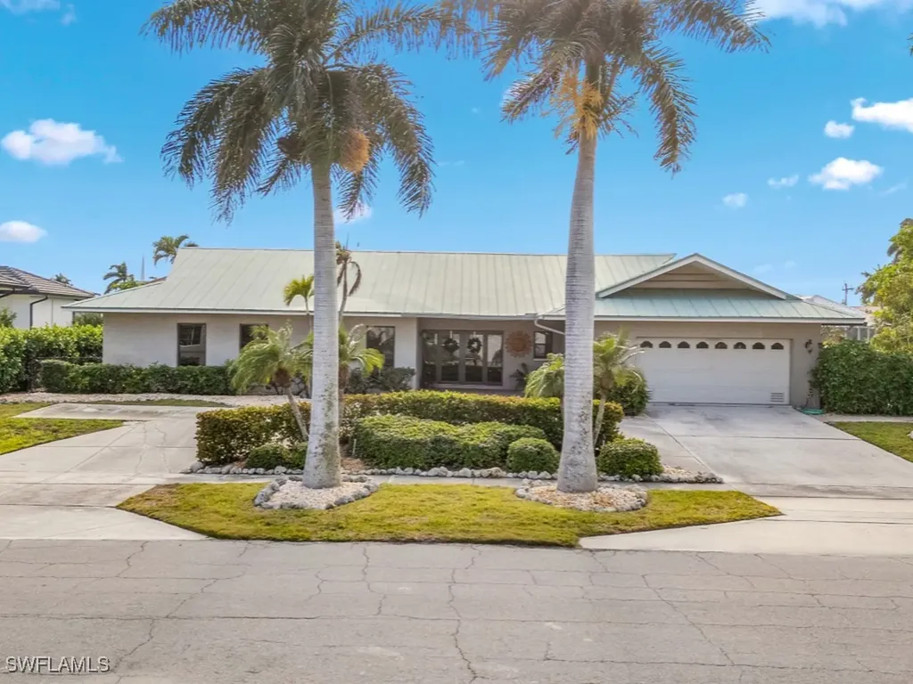 334 Grapewood Court Marco Island FL 34145