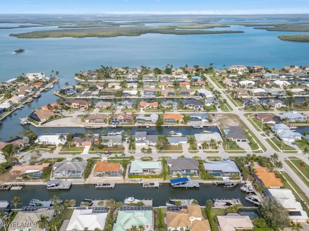 334 Grapewood Court Marco Island FL 34145