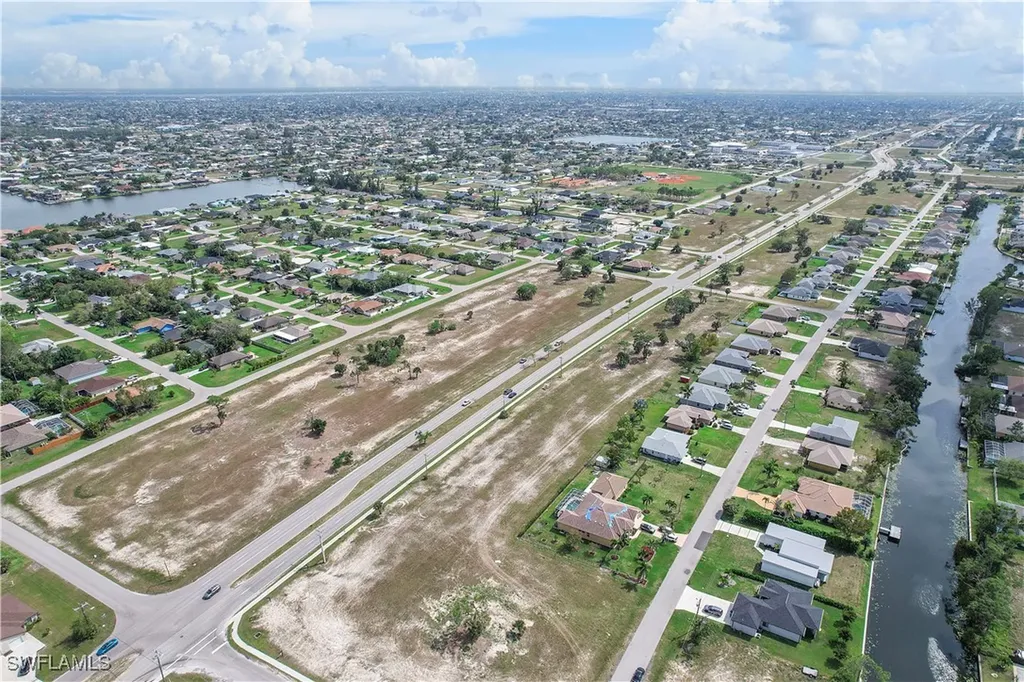 1016 Skyline Boulevard Cape Coral FL 33991