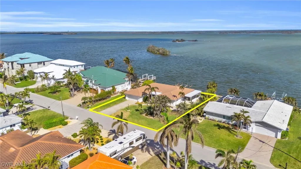 21 Bayview Boulevard Fort Myers Beach FL 33931
