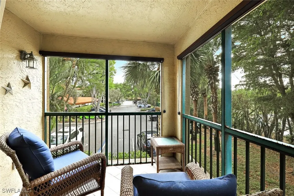 8960 Colonnades Court E Bonita Springs FL 34135