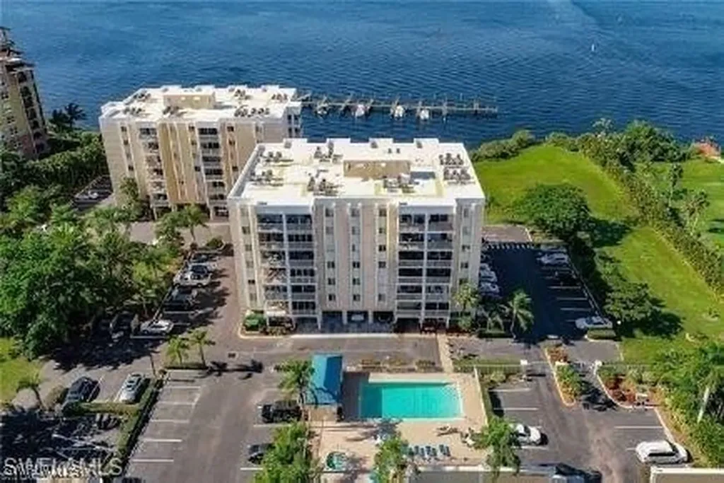 2875 Palm Beach Boulevard Fort Myers FL 33916