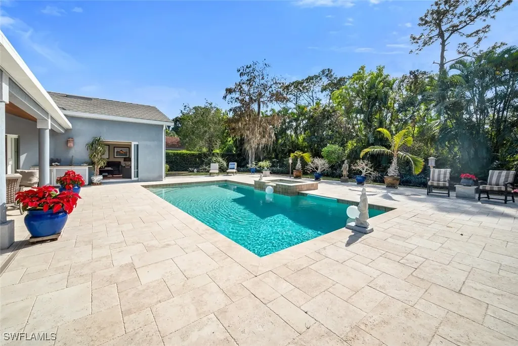 173 Edgemere Way S Naples FL 34105