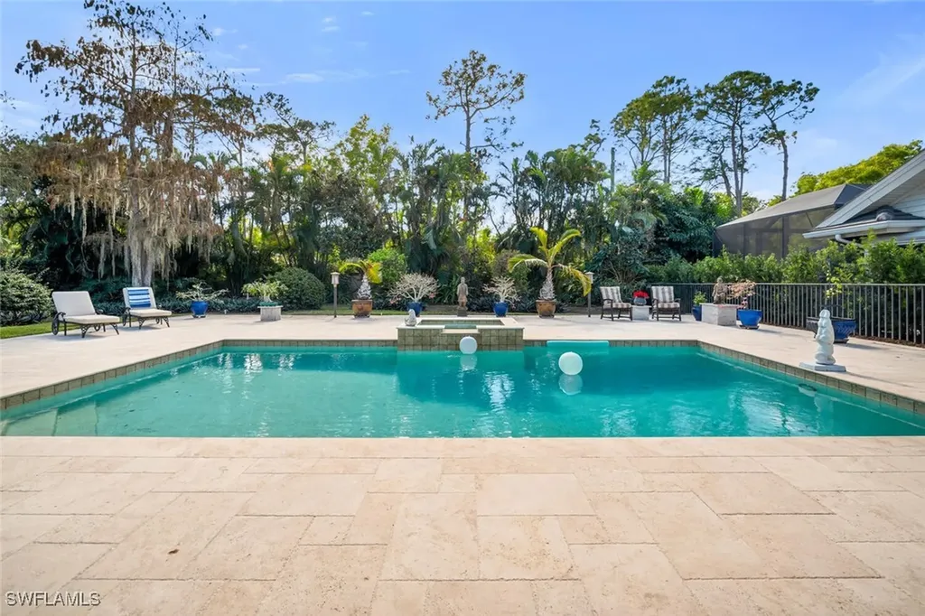 173 Edgemere Way S Naples FL 34105