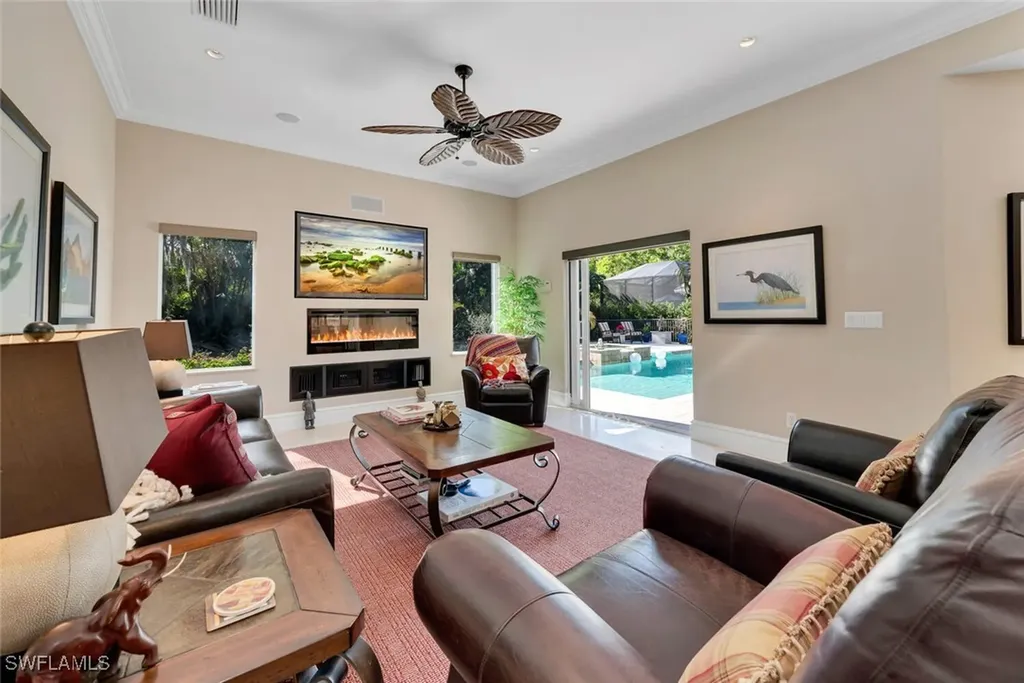 173 Edgemere Way S Naples FL 34105