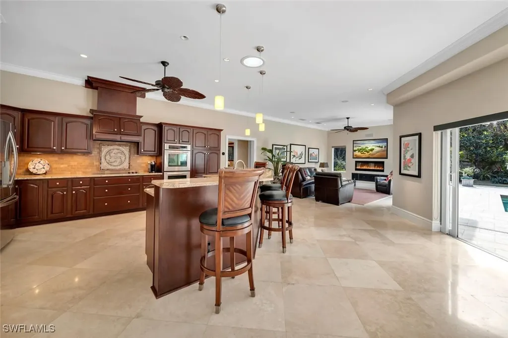 173 Edgemere Way S Naples FL 34105