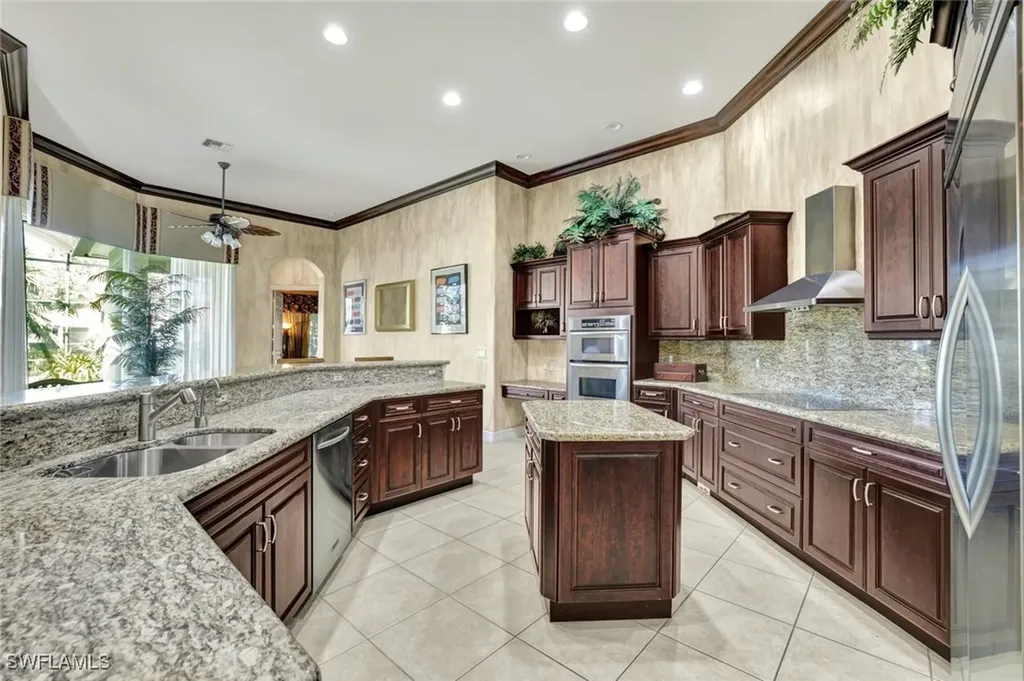 9742 Wilshire Lakes Boulevard Naples FL 34109