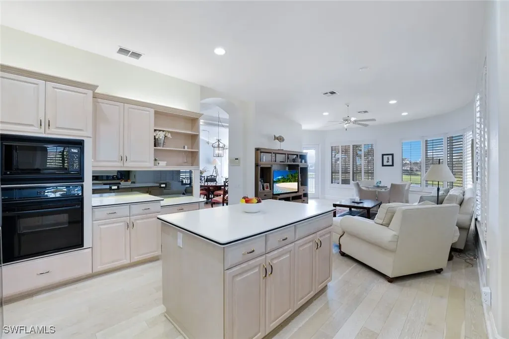 3211 Lancaster Drive Naples FL 34105