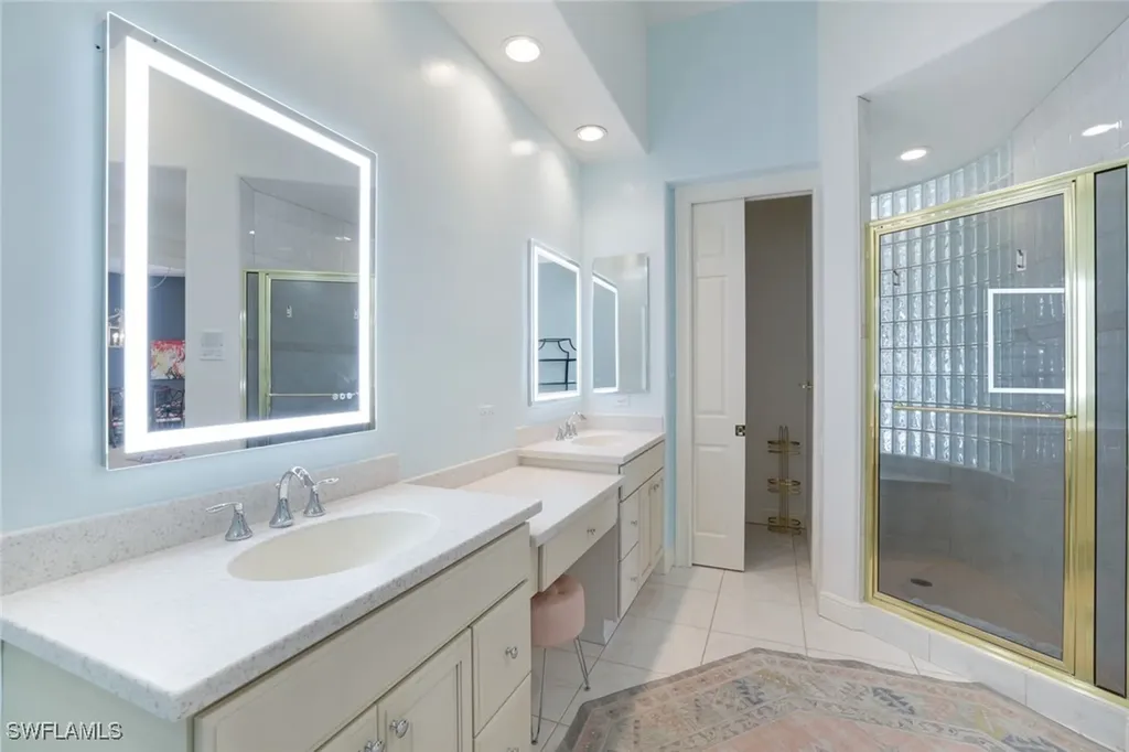 3211 Lancaster Drive Naples FL 34105