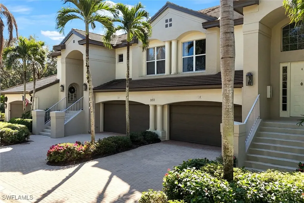 3211 Lancaster Drive Naples FL 34105