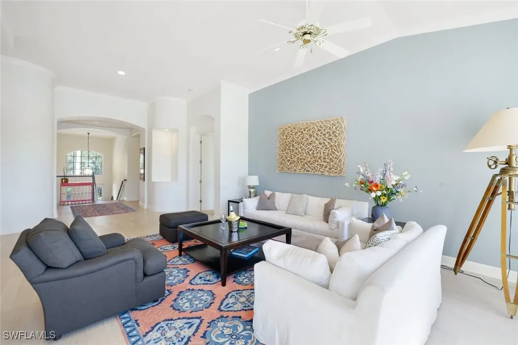 3211 Lancaster Drive Naples FL 34105