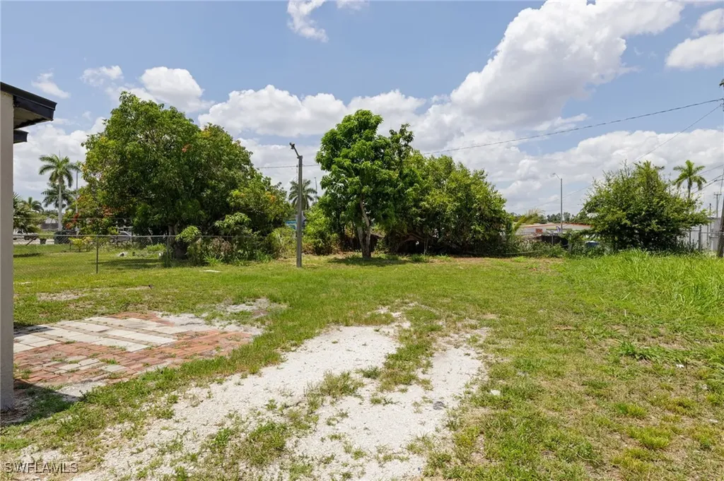 3783 Desoto Avenue Fort Myers FL 33916