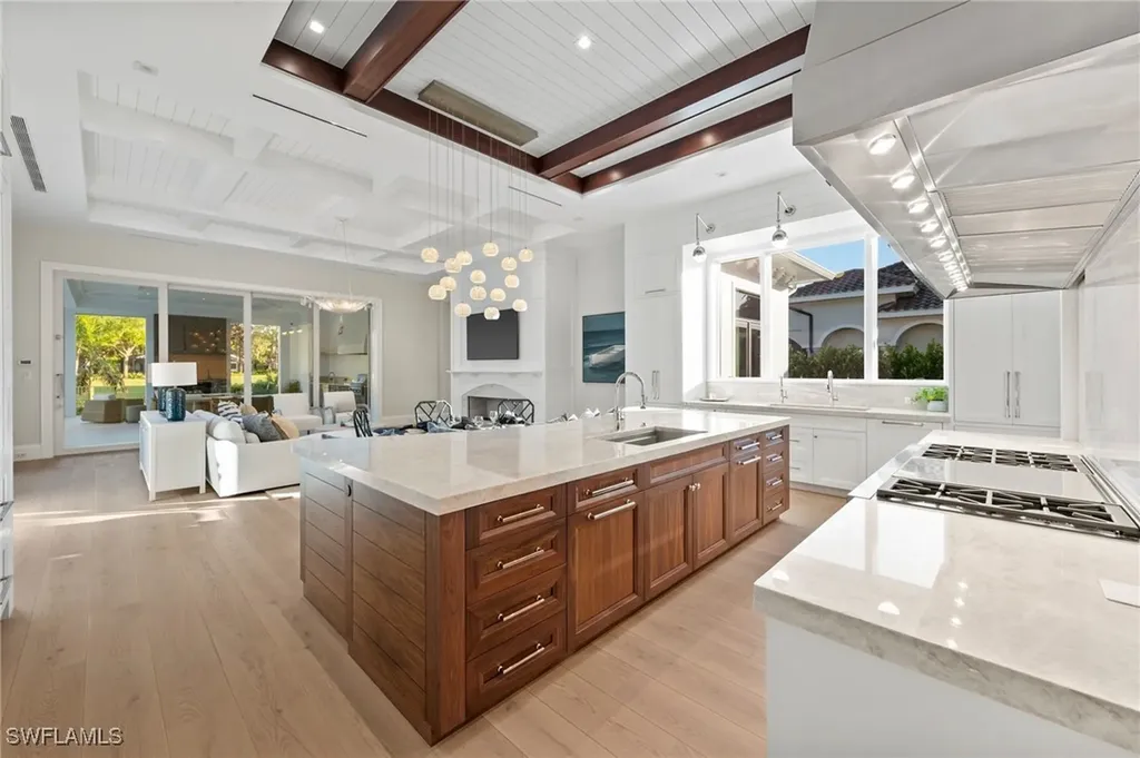 6958 Verde Way Naples FL 34108