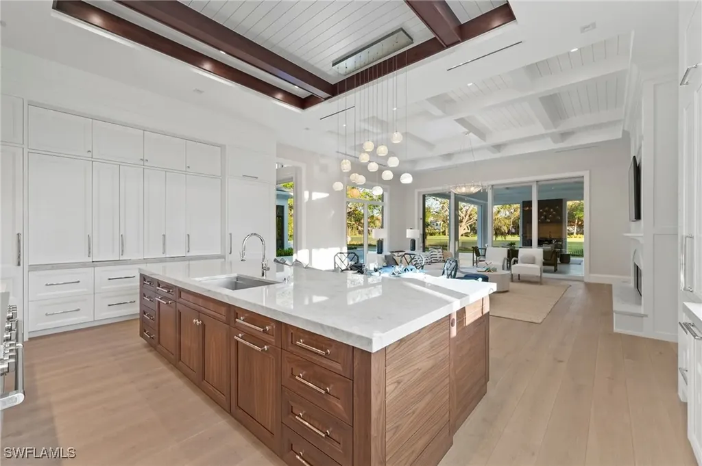 6958 Verde Way Naples FL 34108